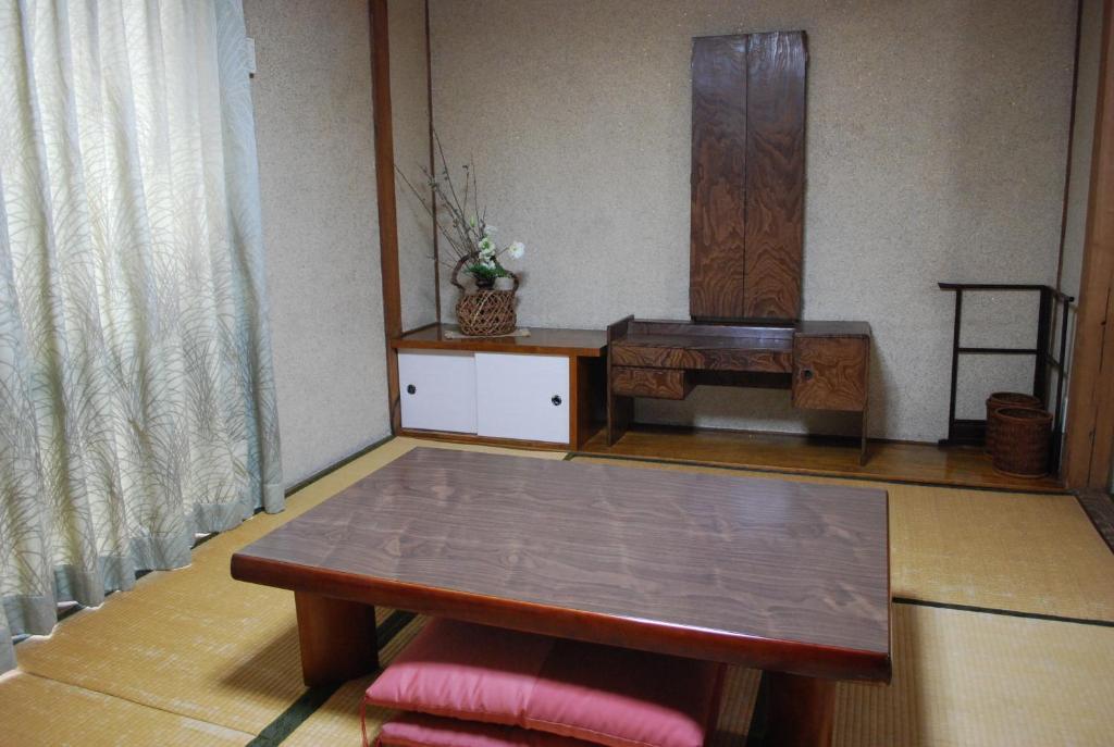 Chizuru Ryokan Hiroshima Ruang foto