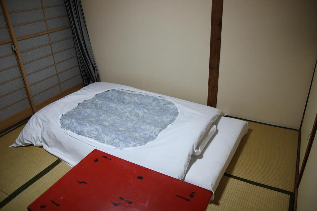 Chizuru Ryokan Hiroshima Bagian luar foto