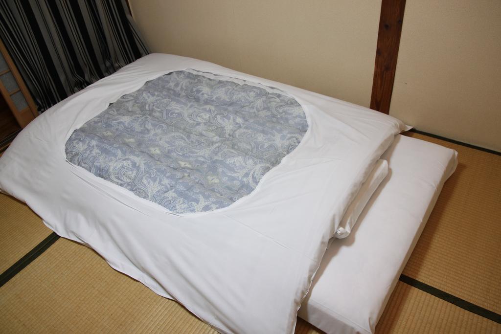 Chizuru Ryokan Hiroshima Bagian luar foto