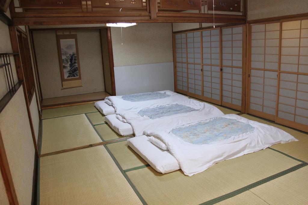 Chizuru Ryokan Hiroshima Bagian luar foto
