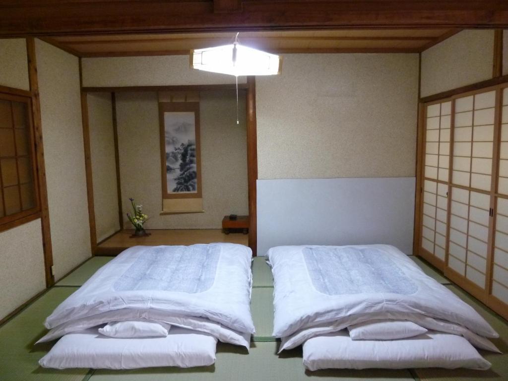 Chizuru Ryokan Hiroshima Bagian luar foto